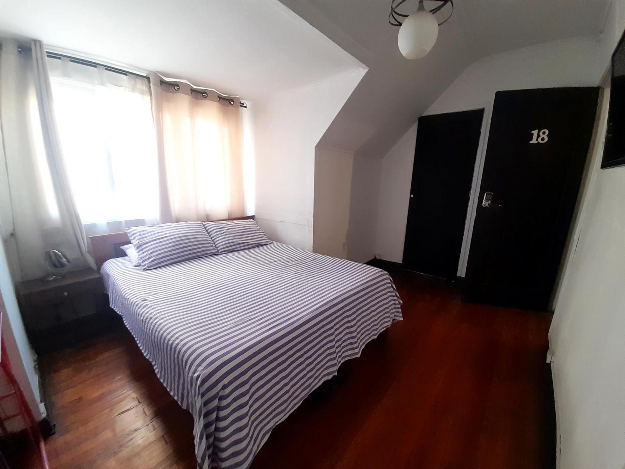 Atacama Hostel Backpackers Santiago Exterior photo