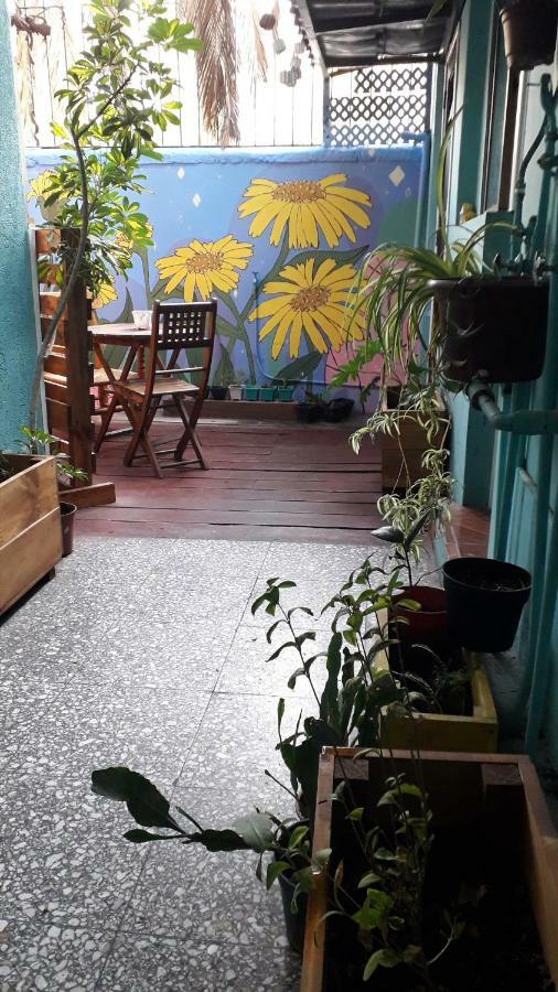 Atacama Hostel Backpackers Santiago Exterior photo